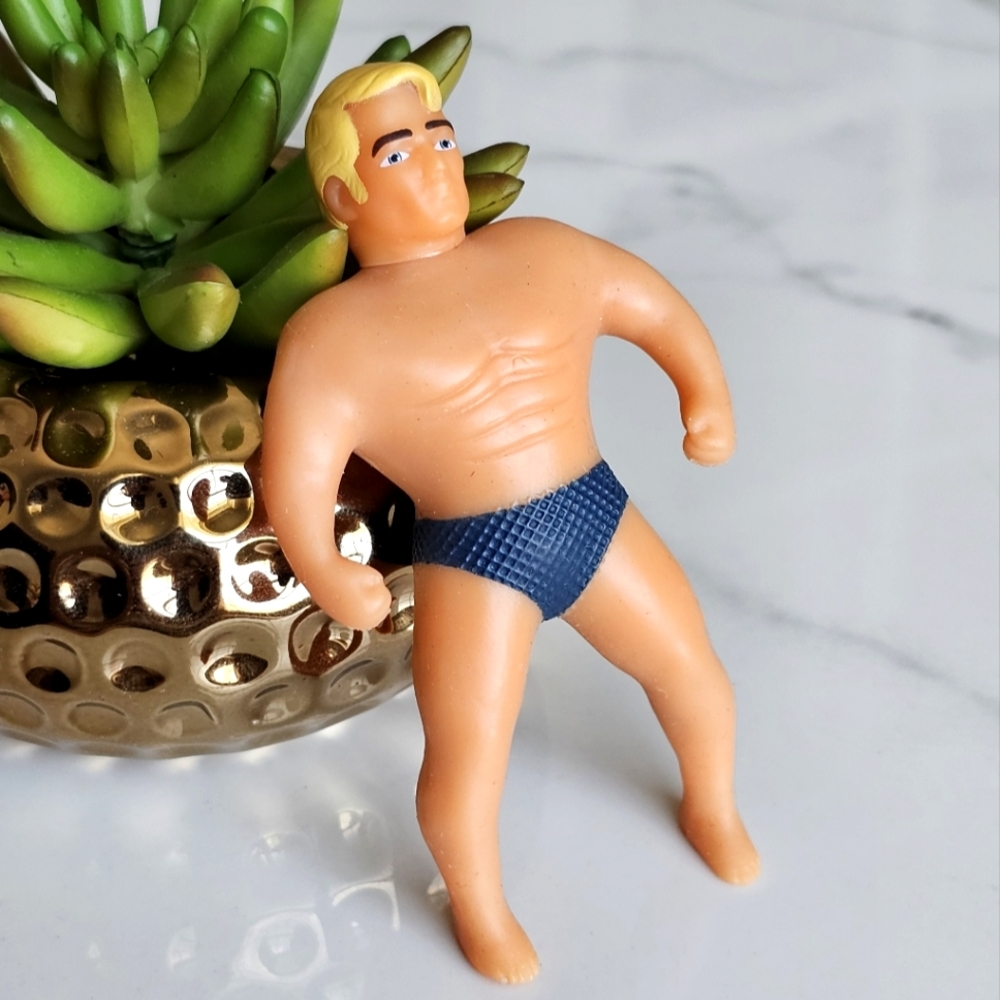 2018 World's Smallest Classic Mini Collectible Toy 3.5” Stretch Armstrong Figure